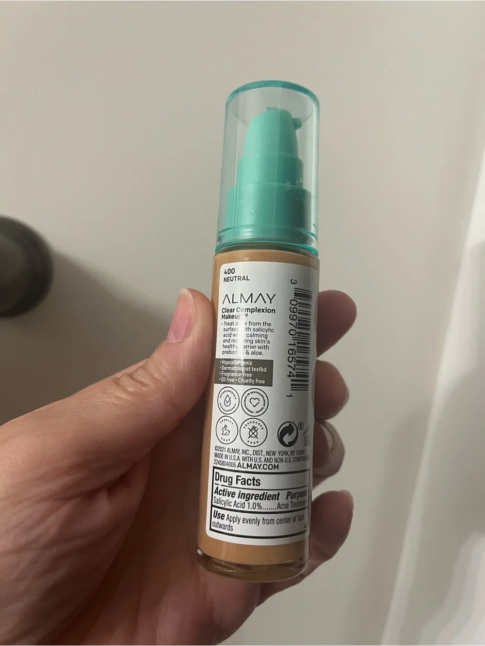 New Sealed Almay Clear Complexion in Neutral